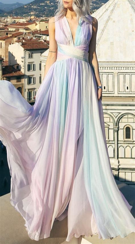 Pin by Mireille 🐚 on fashion | Pastel dress, Gowns dresses, Evening dresses