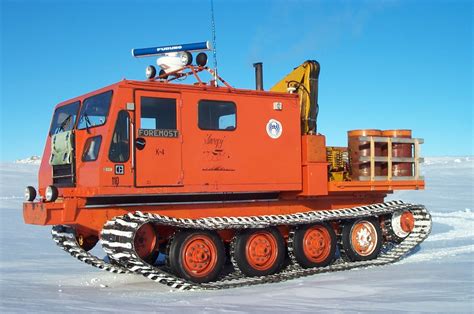 Nodwell and Foremost Pioneer tracked vehicles – Australian Antarctic ...