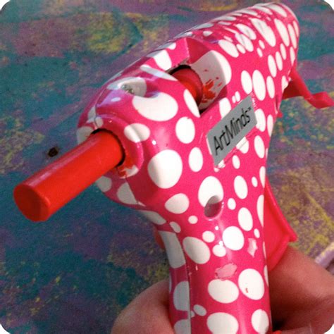 15 Hot Glue Gun Hacks that are Borderline Genius - Sunlit Spaces