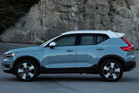 2019 Volvo XC40 First Drive Review | Automobile Magazine