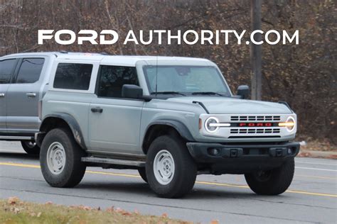 2023 Ford Bronco Heritage Edition In Carbonized Gray: Photos