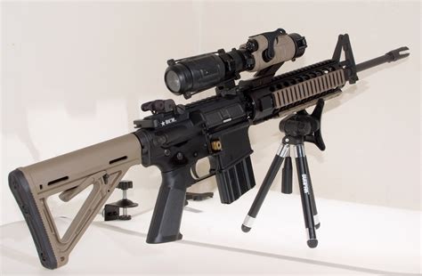 Quick Tips On How To Choose The Best AR 15 Scope - The Smoking Barrel