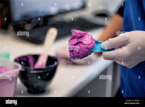 Mixed Dental Alginate Impression material used to make negative ...