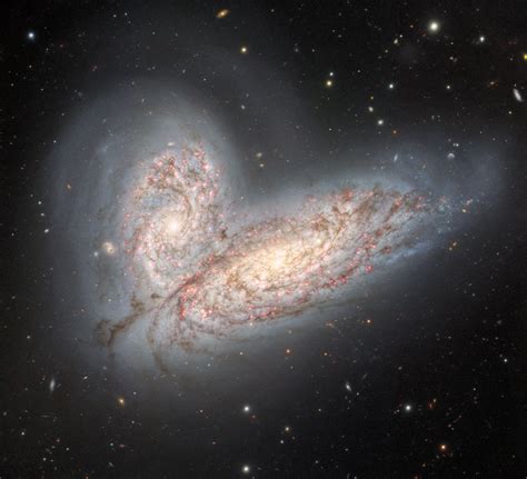 New image showing colliding galaxies could predict the fate of the ...