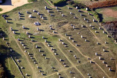 Vue aérienne des Alignements - Carnac | Aerial view, Aerial, Megalith