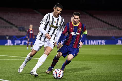 Lionel Messi vs Cristiano Ronaldo head-to-head: Messi up 16-11 - Futbol ...