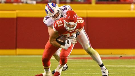 Chiefs-Bills playoff predictions from national NFL experts | Kansas ...