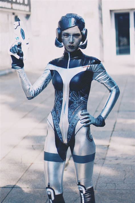 EDI AI from Mass Effect 3 #Cosplay - Viki Secrets