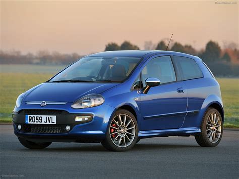 Fiat Punto Evo 2010 Exotic Car Image #04 of 12 : Diesel Station