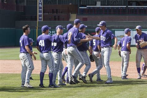 TCU Baseball Beats Gonzaga 4-3, Advances to Regional Final - Frogs O' War