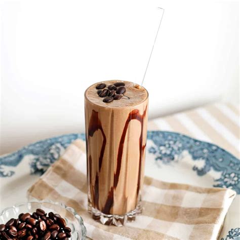 Espresso Smoothie - A Stunning Mess - moodde.com