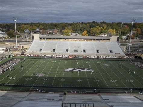 Look: Photo Of 'Worst Seat' In College Football Is Going Viral - The Spun