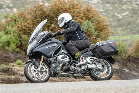 2019 BMW R 1250 RT first ride review - RevZilla