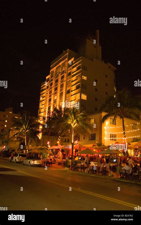 Ocean Drive, Miami at night Stock Photo - Alamy