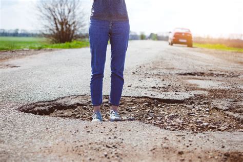 Why you Should Avoid Potholes on the Road - Advanced Transmissions ...