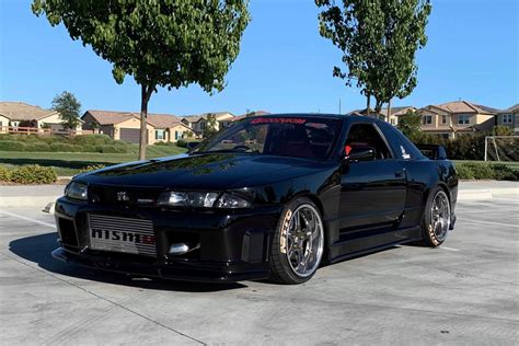 1989 NISSAN SKYLINE GT-R CUSTOM COUPE - Front 3/4 - 233856