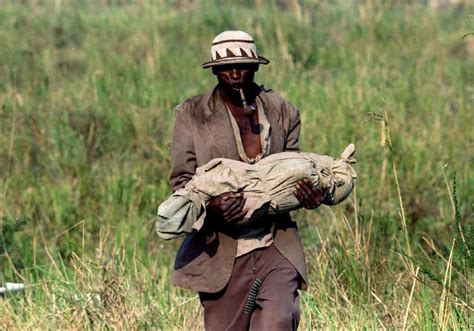 Heartbreaking Images of the Rwandan Genocide - History Collection