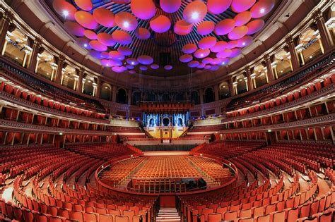 Royal Albert Hall Inside David Gilmour – Pink Floyd News