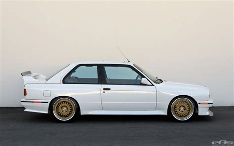 Jaw-Dropping E30 M3 Will Turn You into an Old-School BMW Fan ...