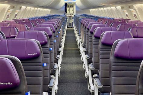 Where to sit: United’s Boeing 737 MAX 8 with the new signature interior