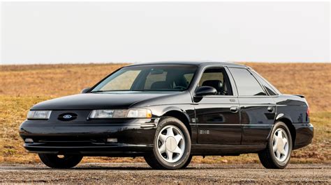 10 Amazing Things You Need To Know About The Sleeper Ford Taurus SHO