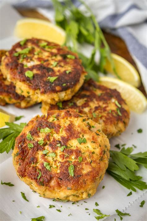 This crispy tuna patties recipe is a super quick, easy, & healthy ...