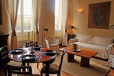 14 Best Vacation Rentals in Paris – Trips To Discover