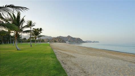 Best 8 Beaches In Muscat For A Great Vacay Amidst Serenity