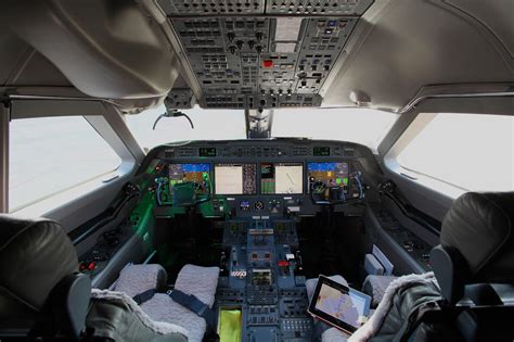 Young Photography | Gulfstream G550 Cockpit