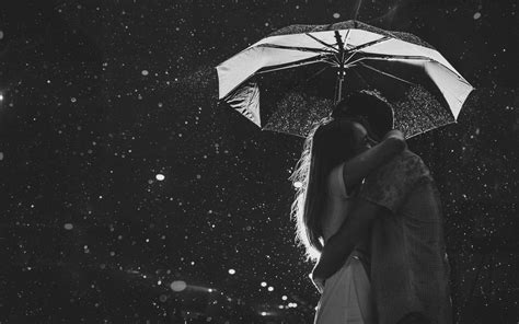 Sweet Black And White Romance Wallpaper Of Love Couples