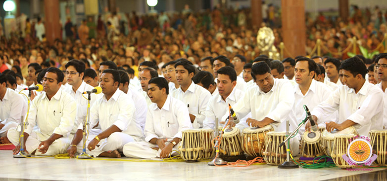 Global Akhanda Bhajan 2011 commences…