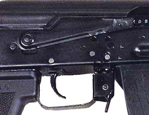 ak103-3.jpg (22870 bytes)