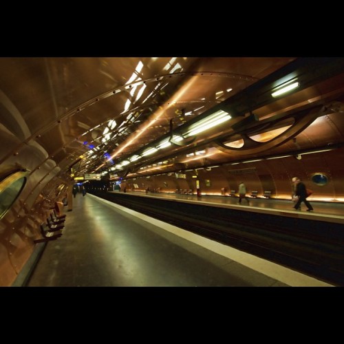 funkysteampunky:
“ Got another cool steampunk thing for you kiddies! :)
This train station in France is an iconic example of the beauty in steampunk architecture :)
#freaking #awesome #isn’t #it #steampunk #is #under #rated #its #really #growing #on...