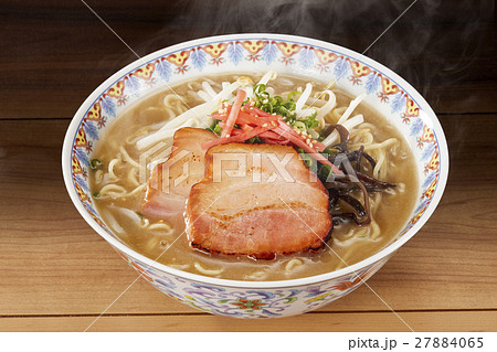 豚骨ラーメン　Ramen Japanese Noodles 27884065