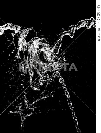 Water splash 43809545