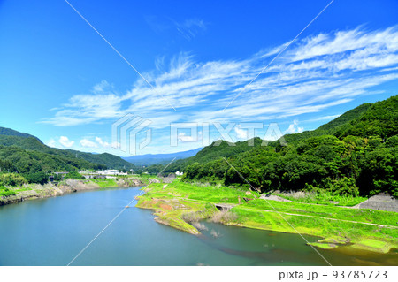 丸岩大橋／八ツ場あがつま湖より長野原町役場方面を望む(群馬県長野原町)【2022.8】 93785723