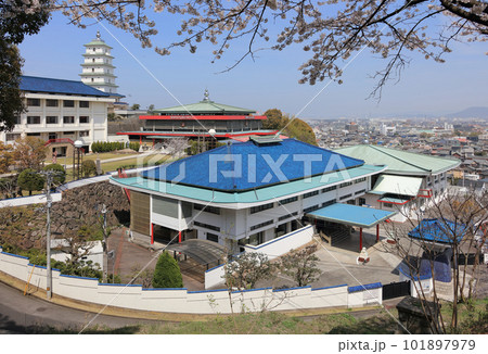 少林寺拳法総本山「金剛禅総本山少林寺」（春、多度津町） 101897979