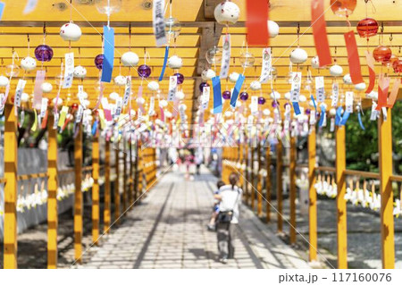 夏の竹駒神社　参道の風鈴　夏詣　宮城県岩沼市 117160076