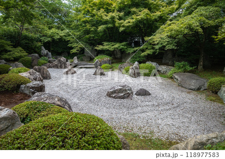 将軍塚 青龍殿庭園の枯山水（京都府京都市） 118977583