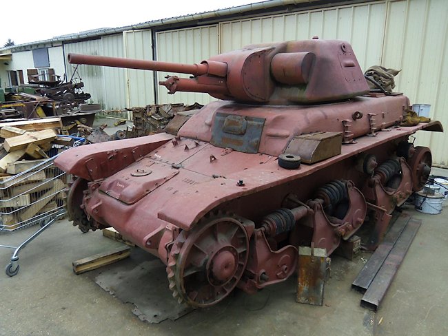 French Renault R35 WW2 Light Infantry Tank