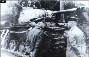 A KV-122 is inspected by senior Soviet officers in 1943, note the shorter gun and more distinguishable double-baffle muzzle-brake