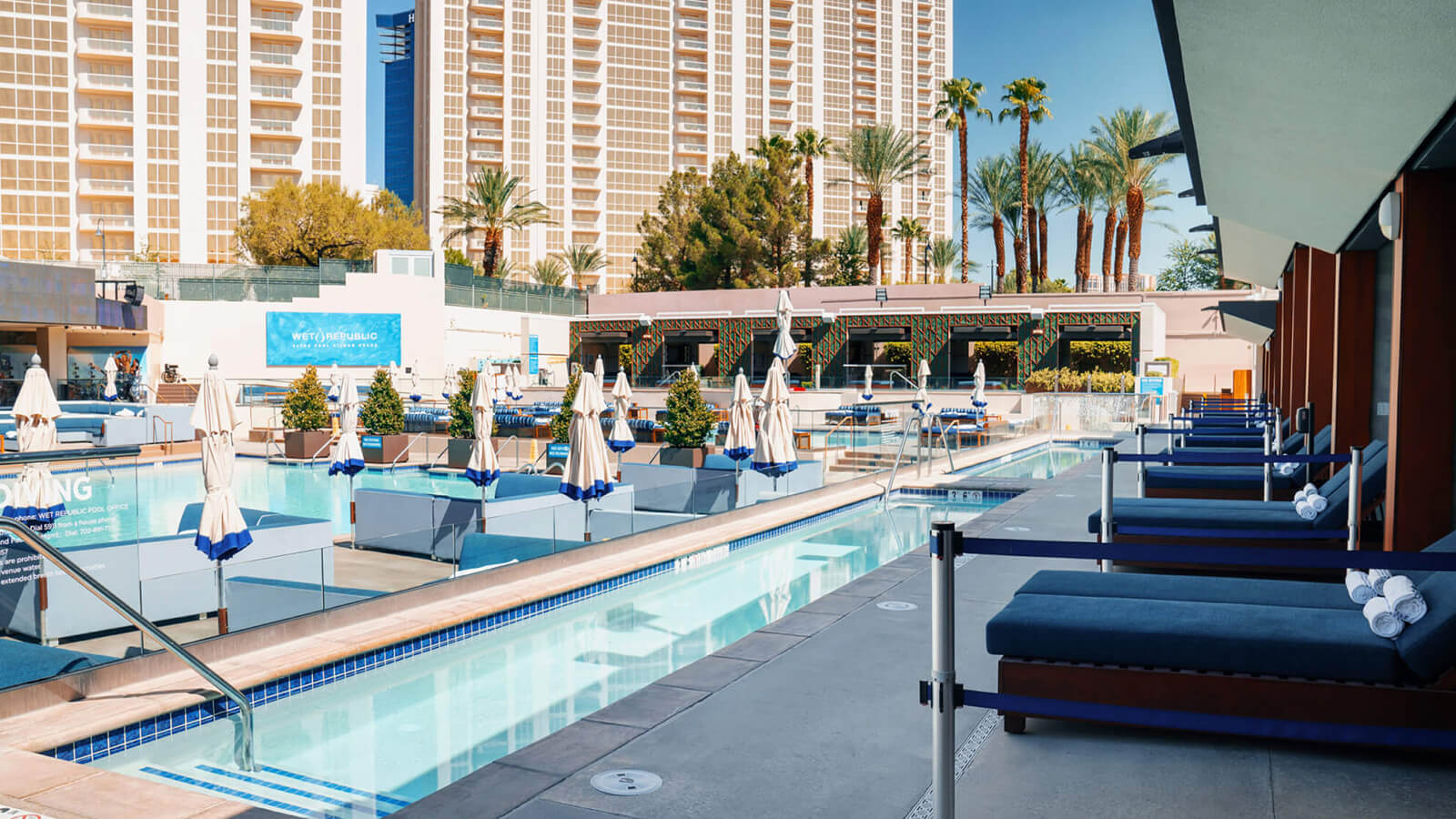 Deluxe Cabanas at Wet Republic