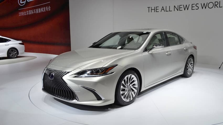 Lexus ES