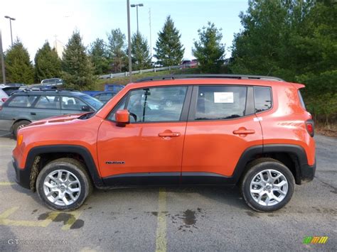 Omaha Orange 2016 Jeep Renegade Latitude 4x4 Exterior Photo 109243902