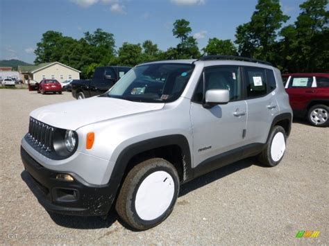 2016 Jeep Renegade Latitude 4x4 Exterior Photos