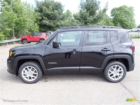 Black 2022 Jeep Renegade Latitude 4x4 Exterior Photo 144280744