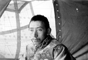 File:5th Reting Rinpoche in his tent.jpg