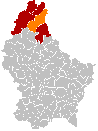 Kommunens läge i Luxemburg (markerad i orange), med kantonen Clervaux färgad i rött