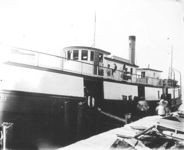 File:The "P.J. Thistlewood" at the oyster house docks- Eastpoint, Florida (3267818172).jpg