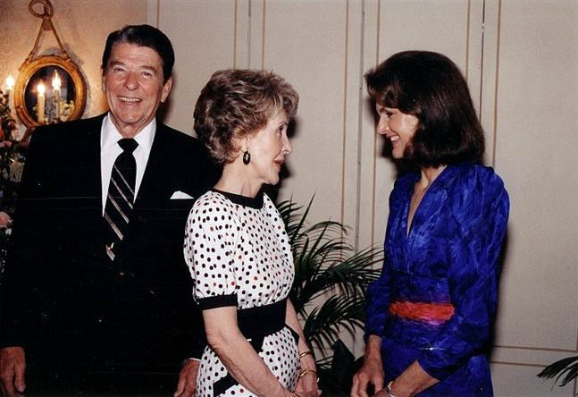 File:Reagans with Jackie Kennedy.jpg